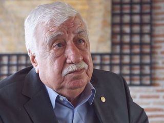 Tiyatro ve sinemanın duayenlerinden Ahmet Gülhan 85 yaşında hayatını kaybetti