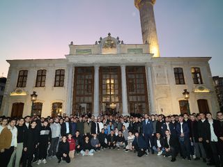 TÜGVA’lı gençler sabah namazında Teşvikiye Camii’nde buluştu