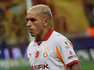 Galatasaray'da Lucas Torreira, oyuna devam edemedi
