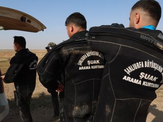 Suriye’de boğulan çocuğu bulmak için Türk kurtarma ekipleri sevk edildi