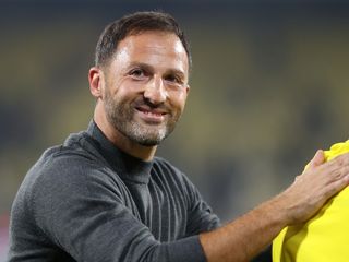 Domenico Tedesco, galibiyet sonrası tribünleri turladı