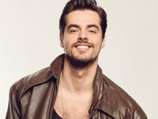 Berk Atan gönlünü rol arkadaşına kaptırdı