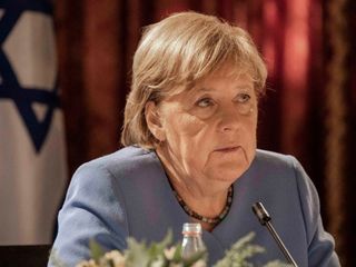 İsrail’den Merkel'e fahri doktora