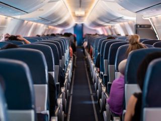 Seyahat uzmanı uyardı: Uçakta bu koltuklara oturmayın