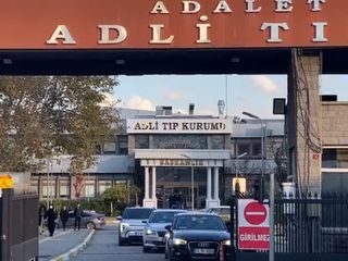 İstanbul'da zehirlenme şüphesiyle hastaneye kaldırılan ailenin iki küçük çocuğu hayatını kaybetti