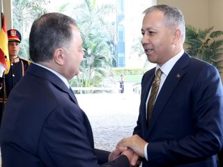 İçişleri Bakanı Yerlikaya, Mısırlı mevkidaşı Tevfik ile bir araya geldi