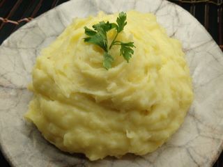 Ünlü şeften patates püresi sırrı: Ne tereyağı ne süt! Lezzeti zirveye taşıyan malzemeyi açıkladı