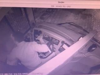 Malatya'da otobüse silahlı saldırı anı kamerada