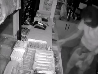 Ankara'da iş yerlerinde para ve sigara çalan şüpheliler yakalandı