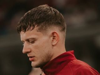 Fenerbahçe'ye Sebastian Szymanski'den kötü haber: Milli maçta sakatlandı