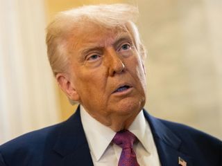 ABD'li yetkililerin Donald Trump'ı nükleer testten caydırmak istediği öne sürüldü