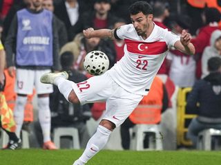 A Milli Takım'da sakatlık ve değişiklik...