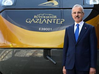 Abdulkadir Uraloğlu: Yerli ve milli dördüncü tren seti Gaziantep'e ulaştı