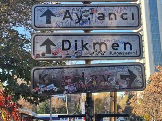 Ankara'da tabelada fotoğraf çektirme sırasında bıçaklı kavga: 2 yaralı