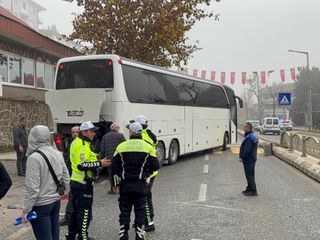 Edirne'de tur otobüsünün ters yöne girmesi pahalıya patladı