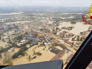 İtalya'da aşırı yağışlar: 2 kişi heyelanda kayboldu