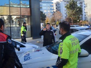 Aksaray’da ‘Dur’ ihtarına uymayan sürücü kafede yakalandı: Bu benim çerez param