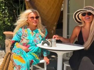 Seren Serengil Sağlık Bakanlığı'ndan yardım istedi