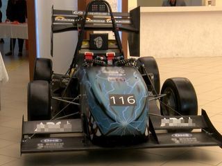 Bursa'da üniversiteli gençlerden hız rekoru: 100 Km'ye 3,6 saniyede