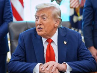 Trump'tan Epstein dosyalarını soran muhabire: Sessiz ol domuzcuk