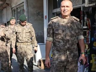 Polis Özel Harekat Başkanı Hayal, 31 yıl sonra gazi olduğu Cizre'de