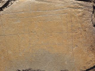 Van'daki Osmanlı kışlasında askerlerin "dokuz taş" oynadığı belirlendi