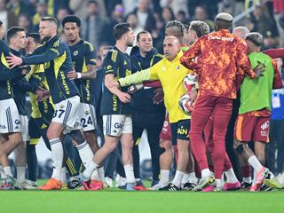 PFDK, derbi sonrası ceza yağdırdı: Mert Hakan Yandaş’a 3 maç, Metin Öztürk’e 2 milyon lira