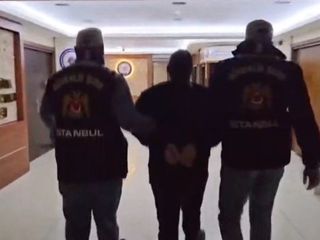 İstanbul'da Lütfi Kırdar Sergi Sarayı'nda sergilenen heykelle ilgili soruşturma başlatıldı: 2 gözaltı