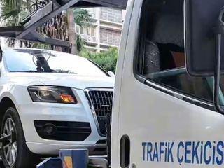 Adana'da engelli park yerlerine araçlarını koyanlara ceza