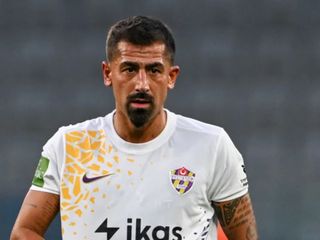 Kerem Demirbay, Galatasaray - Samsunspor maçını tribünde izledi