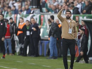 Burhan Eşer: Deplasmandan artık üç puanla dönmemiz gerekiyor