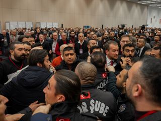 Gençlerbirliği'nin olağanüstü genel kurulunda gerginlik!