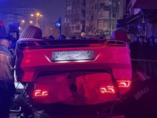 Diyarbakır'da otomobil takla attı: 1 ölü, 1 yaralı