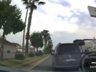 Mersin’de trafikte ‘makas’ atan sürücü gözaltına alındı