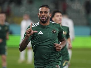 Esenler Erokspor, Sakaryaspor'a 4 attı