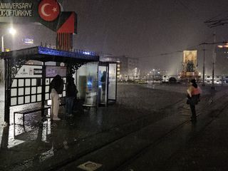 İstanbul'da sağanak yağış etkili oldu