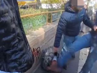 Diyarbakır'da 'yengem nasıl mesaj atarsın' dayağı