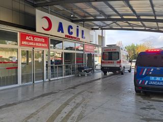 Adana'da kız kardeşiyle tartışan babasını bıçakladı