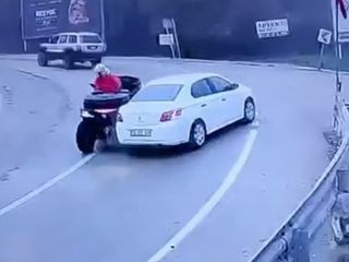 Bursa'da Uludağ yolu buz pistine döndü