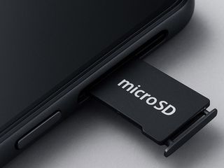 Akıllı telefonlarda bellek krizi: Hafıza kartları geri geliyor