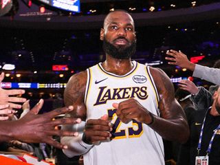 LeBron James maçı domine etti, Los Angeles Lakers kazandı