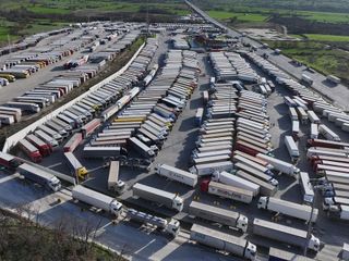 Yunan çiftçilerin eylemleri, Türk sınır kapılarını tır geçişine kapattı