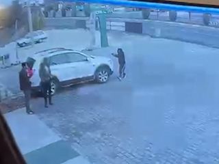 Şanlıurfa'da aynı gün iki iş yerine silahlı saldırı kamerada