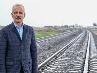 Abdulkadir Uraloğlu: Suriye sınırındaki demir yolu hattını ayağa kaldırıyoruz