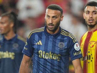 Cenk Tosun'dan geleceğiyle ilgili açıklama geldi