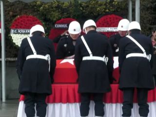 İstanbul'daki uyuşturucu operasyonunda şehit olan polis memuru için tören düzenlendi