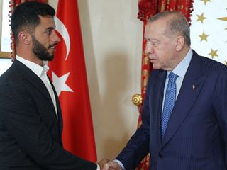 Cumhurbaşkanı Erdoğan, Oscar ödüllü Filistinli yönetmen Basel Adra'yla görüştü