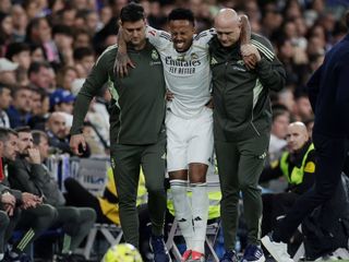 Real Madrid'de Eder Militao 4 ay yok