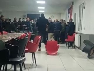 Nevşehir'de belediye başkanının sopayla gençleri dövdüğü iddia edildi