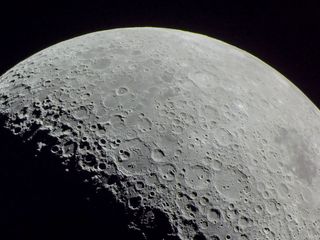 Ay depremleri NASA'nın kalıcı ay üsleri planlarını tehdit ediyor